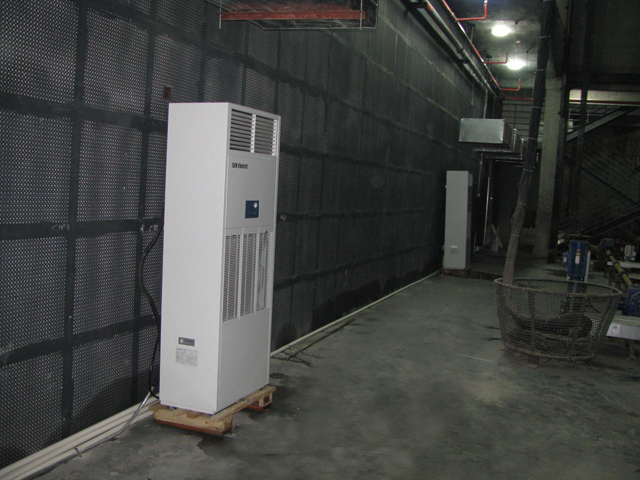 舞臺大廳機(jī)坑中除濕機(jī)的位置