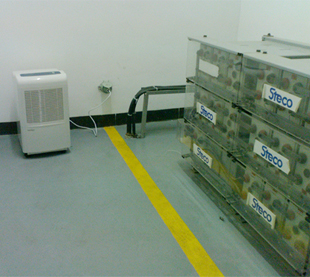 法國(guó)STECO軍工免維護(hù)蓄電池邊擺放除濕機(jī)